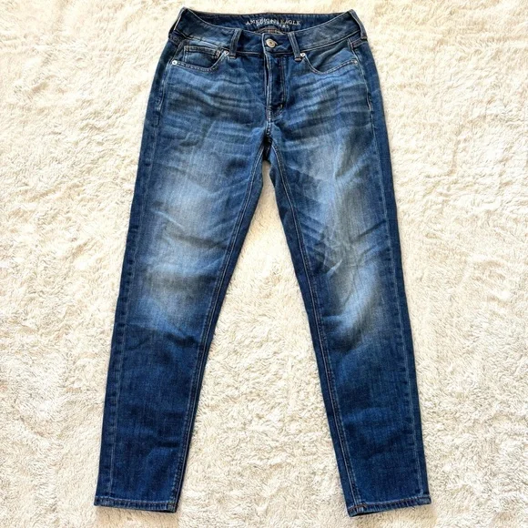 American Eagle Tomgirl Jeans - Picture 1 of 9